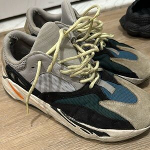 Yeezys men’s